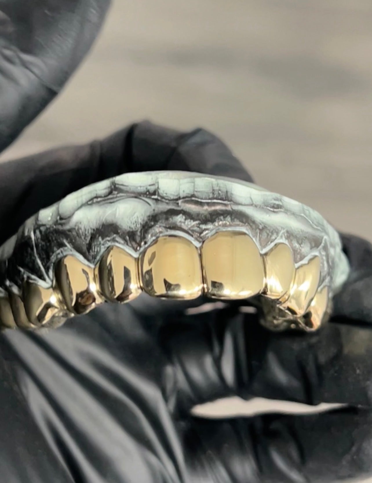 Hand-Made Real Solid Gold Custom Grillz Perm Cut Division Gold Grills 10k/14k/18k Gold